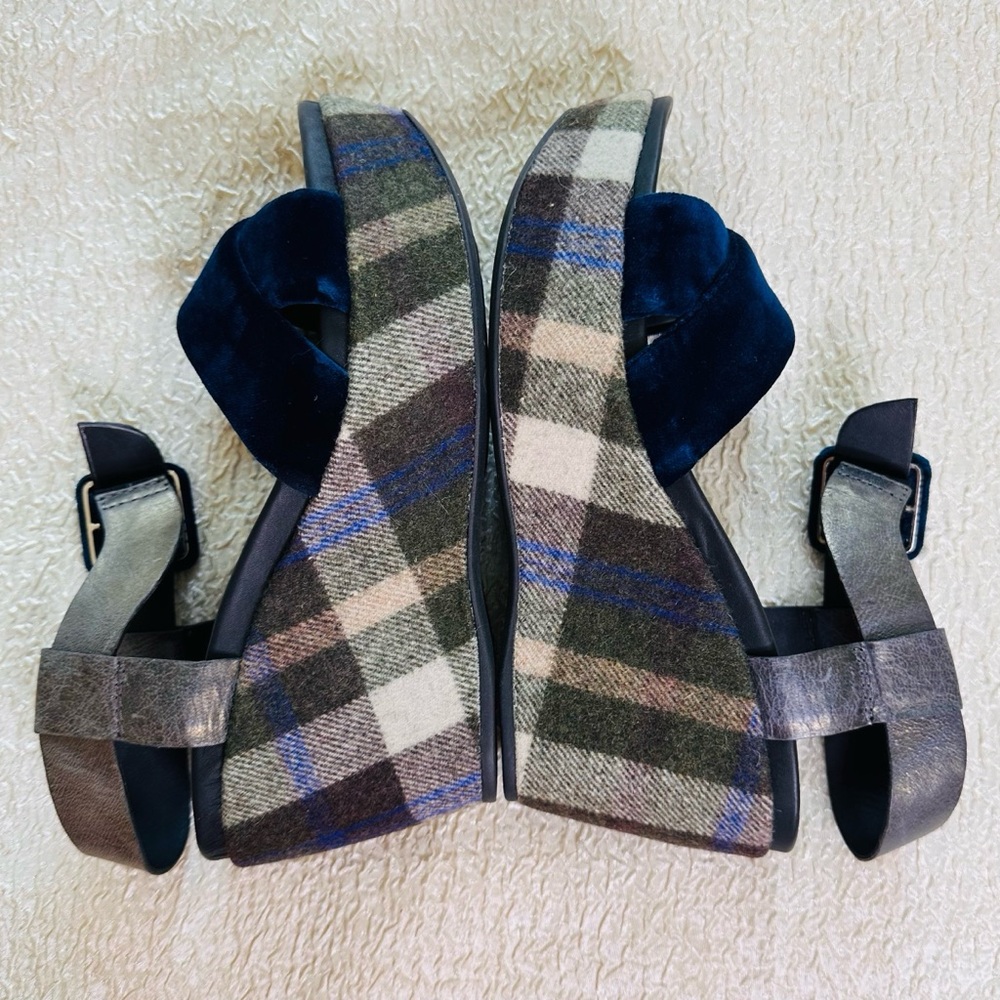 RARE Kork-Ease Plaid Platform Wedge with Velvet Detail & Buckle Strap 6 NEW - Picture 3 of 10